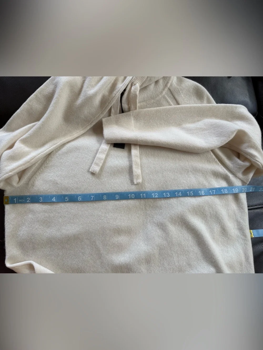 Banana Republic 100% Cashmere Hooded Sweater Cream Men’s Medium/Large
